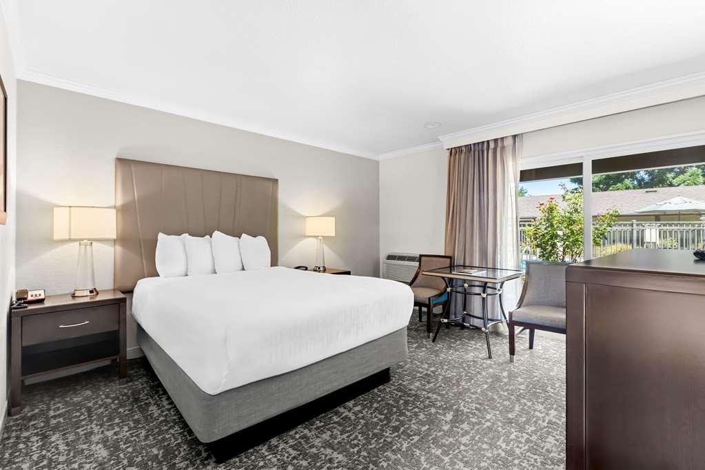 Best Western Garden Inn Santa Rosa Bilik gambar